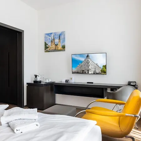 Hotel Theresian & Spa