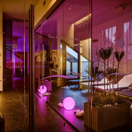 Hotel Theresian 4*