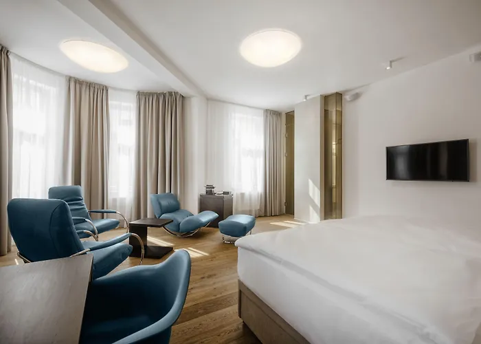 Hotel Theresian 4*